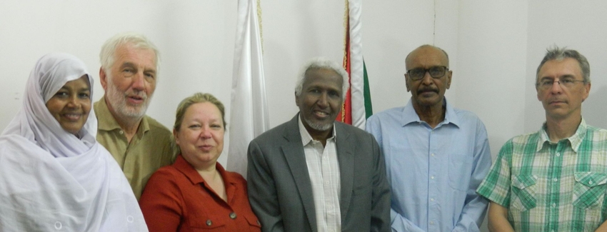 A visit by the representatives of #UniLodz and Uniersity of Chartoum to the International Relations Office (photo: M. Łaptaś) from the left, Prof. Dr Ikram Ahmed Madani, Dr Jan Śmiełowski, Dr hab. Małgorzata Ruszkiewicz-Michalska, Prof. Dr Tarig Mohamed Nour Ali, Prof. Yahia Tahir, Dr Radomir Jaskuła
